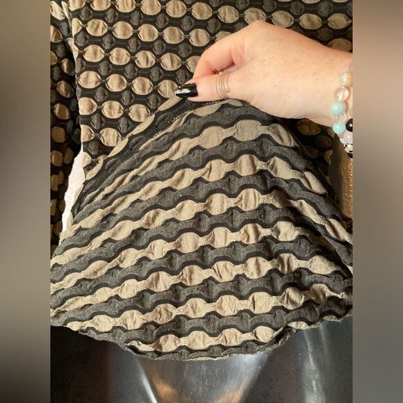 Love Culture taupe and black long sleeve dress - Picture 5 of 5